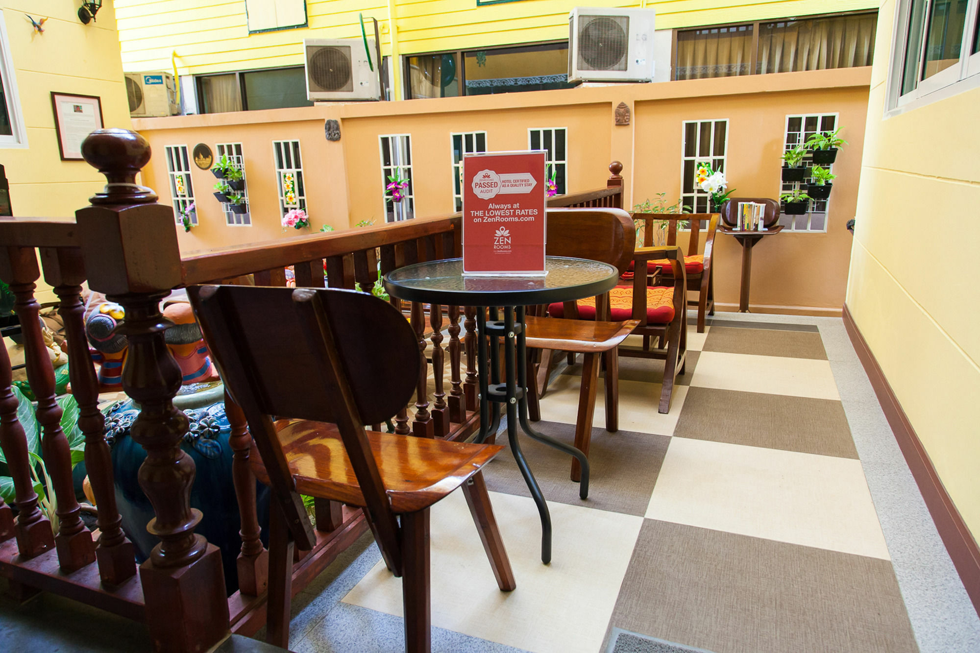 Zen Rooms Samsen 3 Бангкок Экстерьер фото